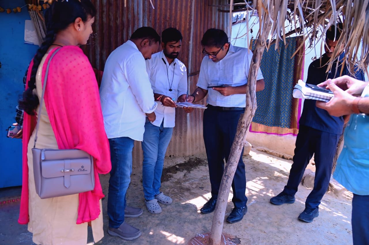 జిల్లాలో జరుగుతున్న  జనగణన కార్యక్రమాన్ని కచ్చితత్వంతో పూర్తి చేయాలి:: జిల్లా కలెక్టర్ కోయ శ్రీ హర్ష